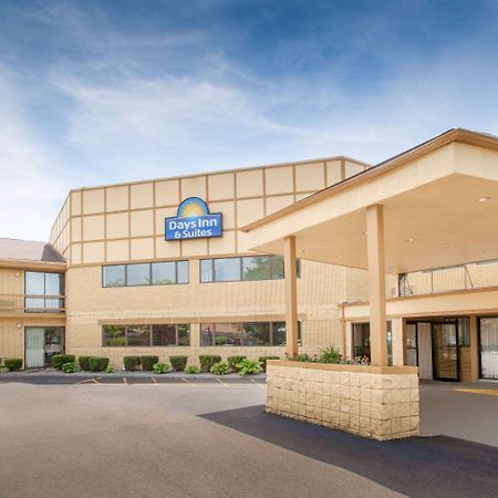Days Inn & Suites By Wyndham Madison Heights Mi Екстериор снимка