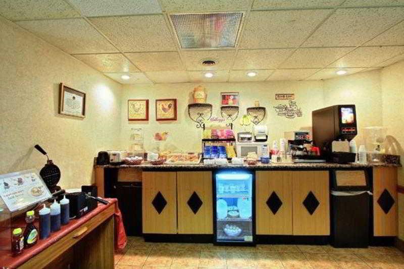 Days Inn & Suites By Wyndham Madison Heights Mi Екстериор снимка
