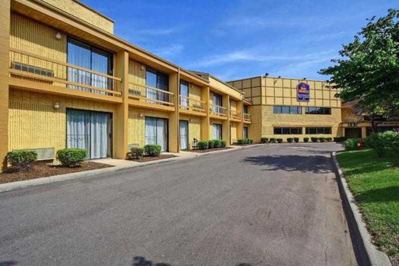 Days Inn & Suites By Wyndham Madison Heights Mi Екстериор снимка